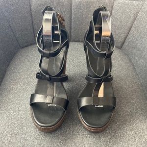 UGG Australia Platform Gladiator Leather & Wood Heel Size 9